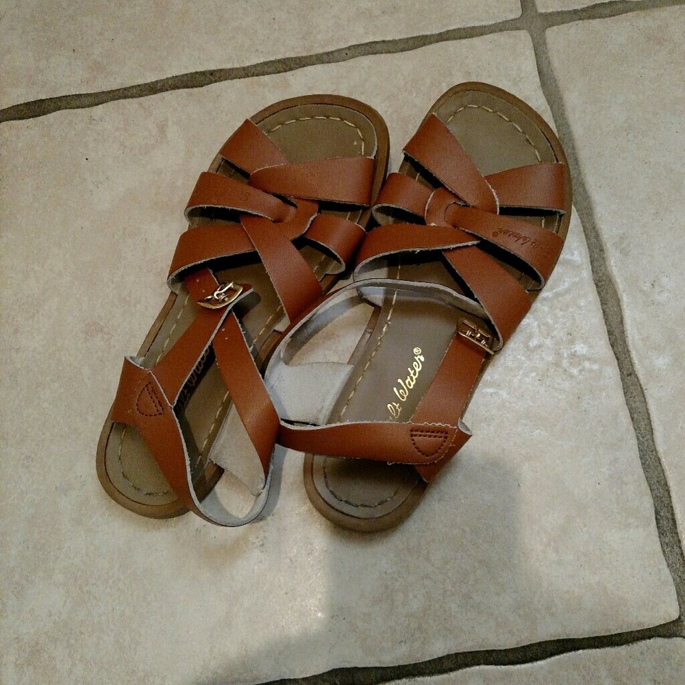 EUC Saltwater Sun Sandals Size 6
